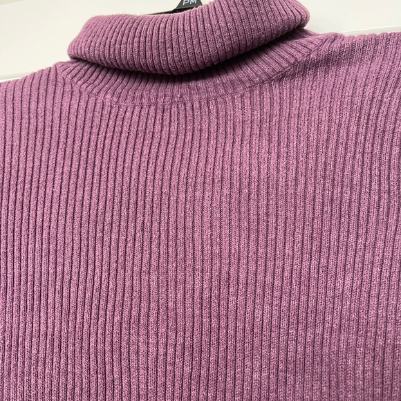 Tweeds Fuchsia Turtleneck - Picture 3 of 4